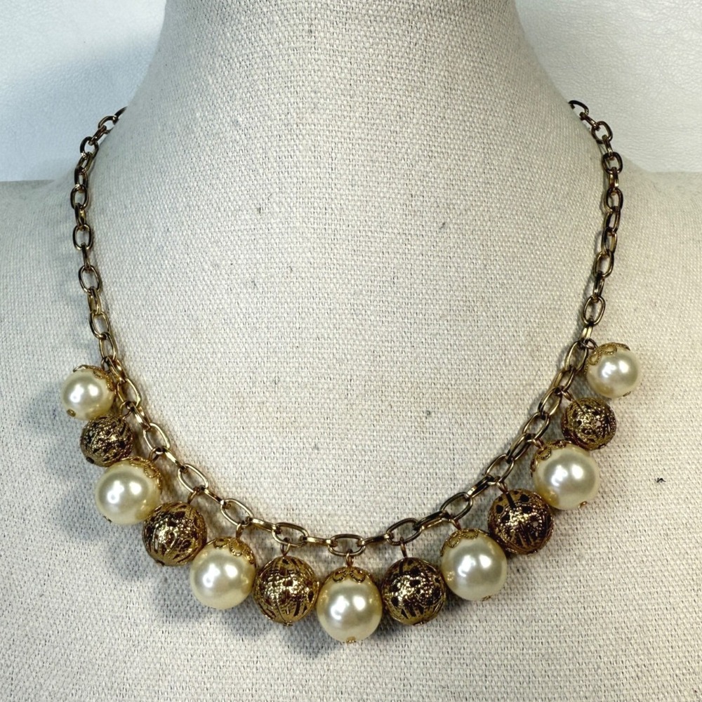 Faux Pearl Dangle‎ Charm Necklace Gold-Tone Vintage Retro Look Chunky